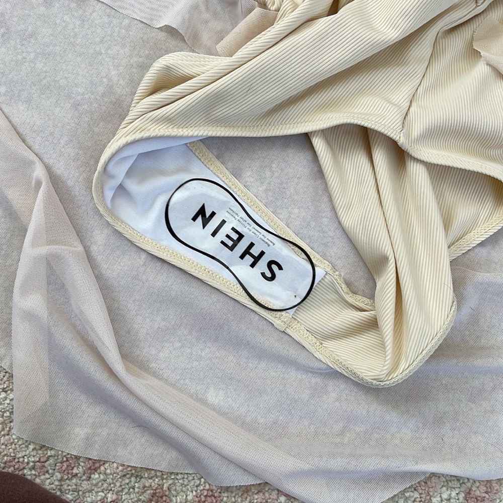 NEW ribbed cut-out one-piece swimsuit - Picture 3 of 3